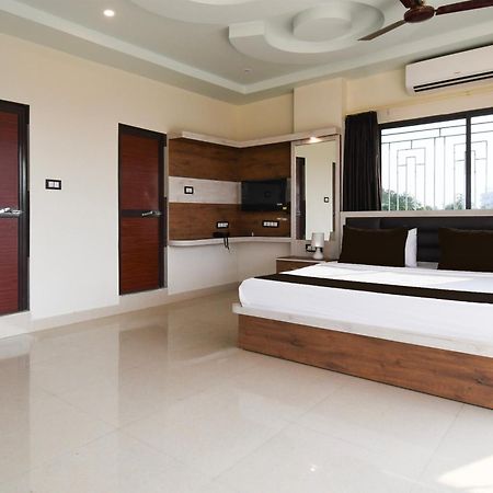 Hotel O Nilmadhab International Тарапит Екстериор снимка