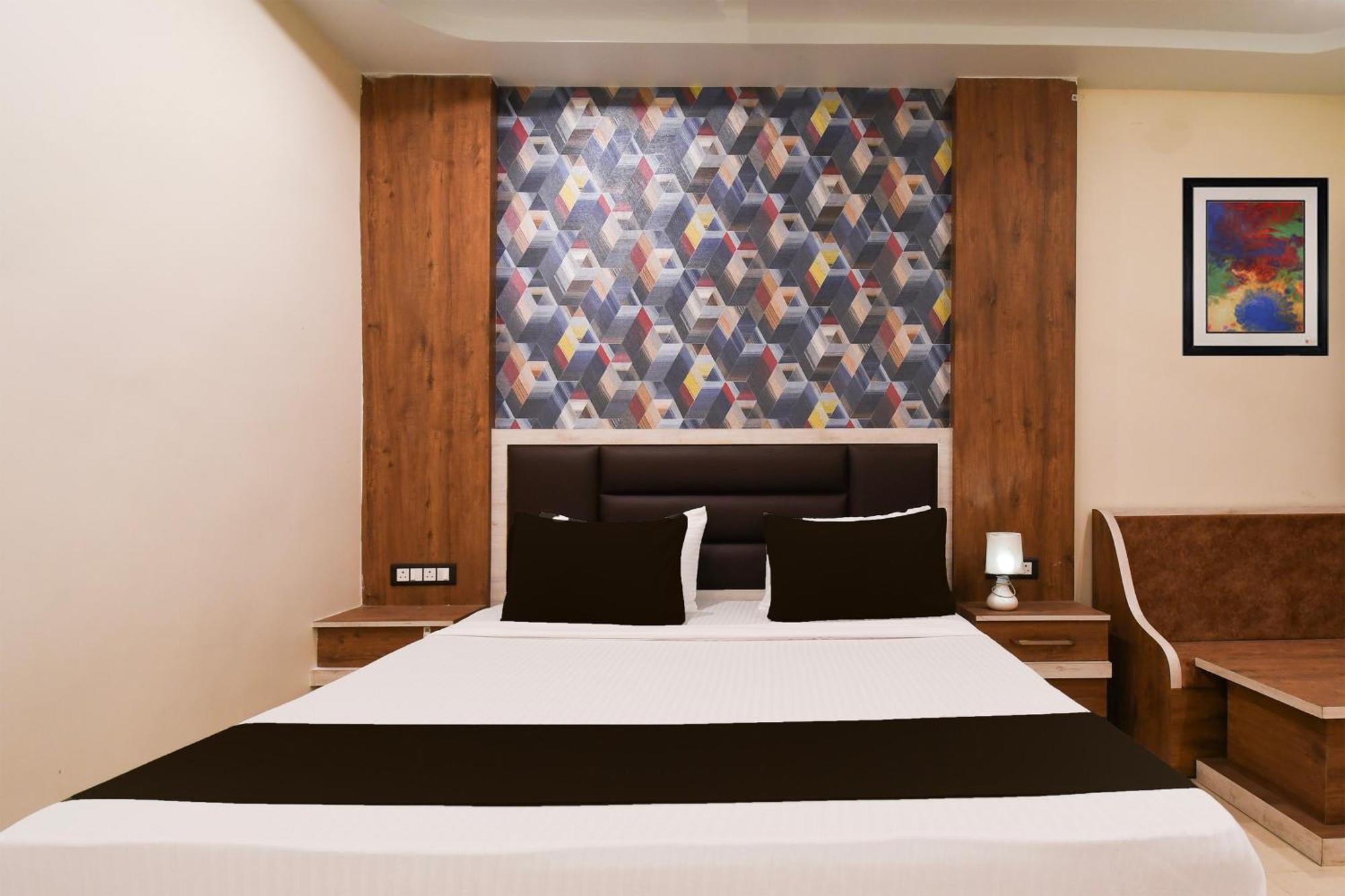 Hotel O Nilmadhab International Тарапит Екстериор снимка