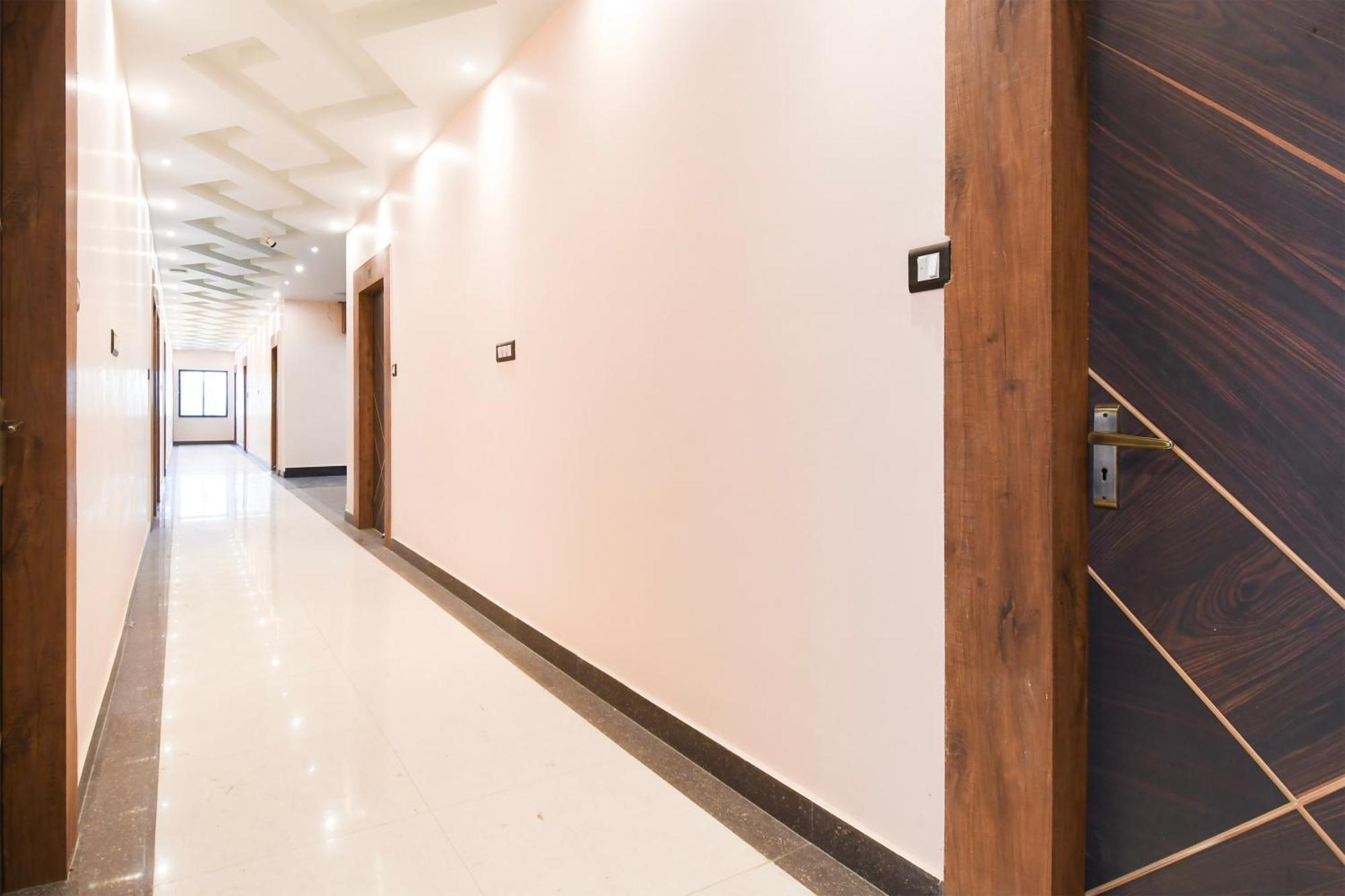 Hotel O Nilmadhab International Тарапит Екстериор снимка