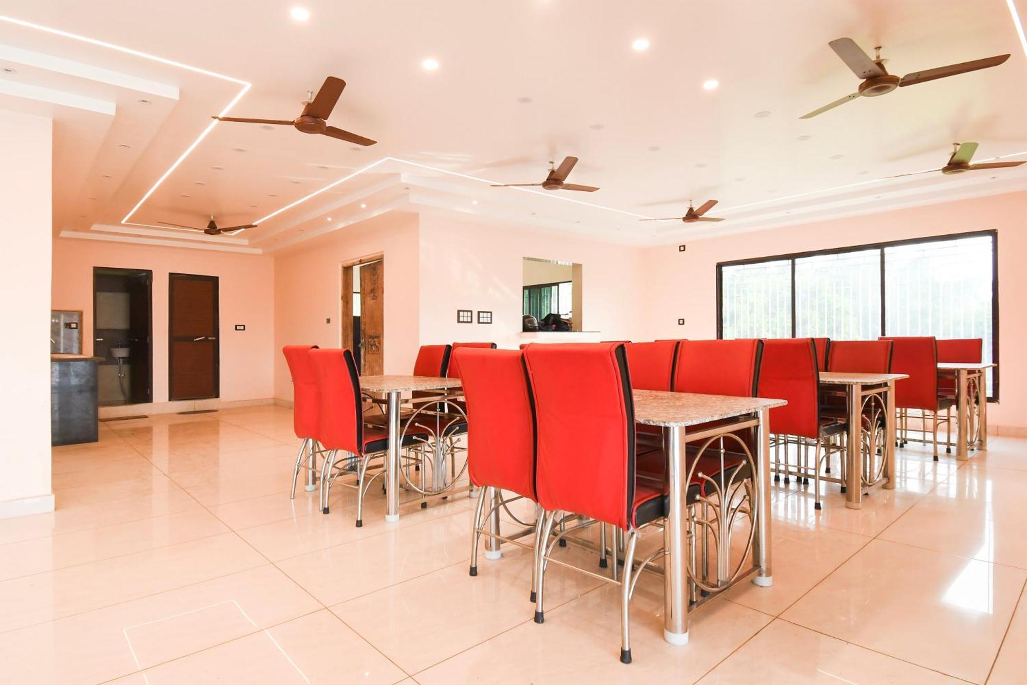 Hotel O Nilmadhab International Тарапит Екстериор снимка